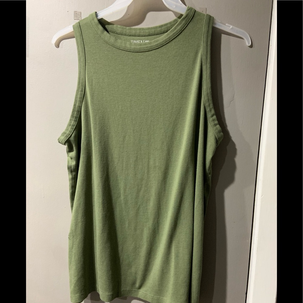 Time and tru tank top. XXL green.